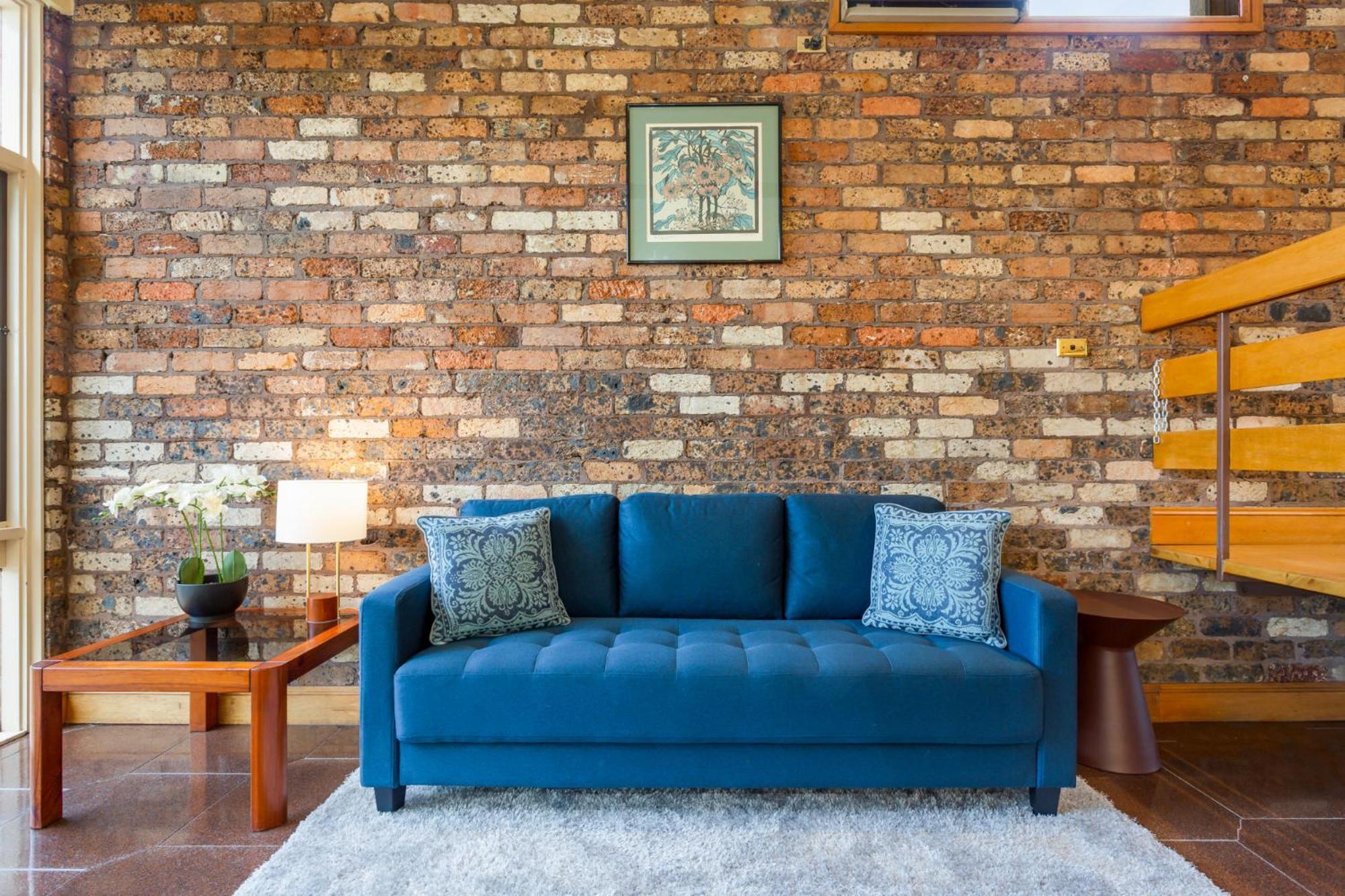 Spacious 3-bed Mid Century Near Cbd