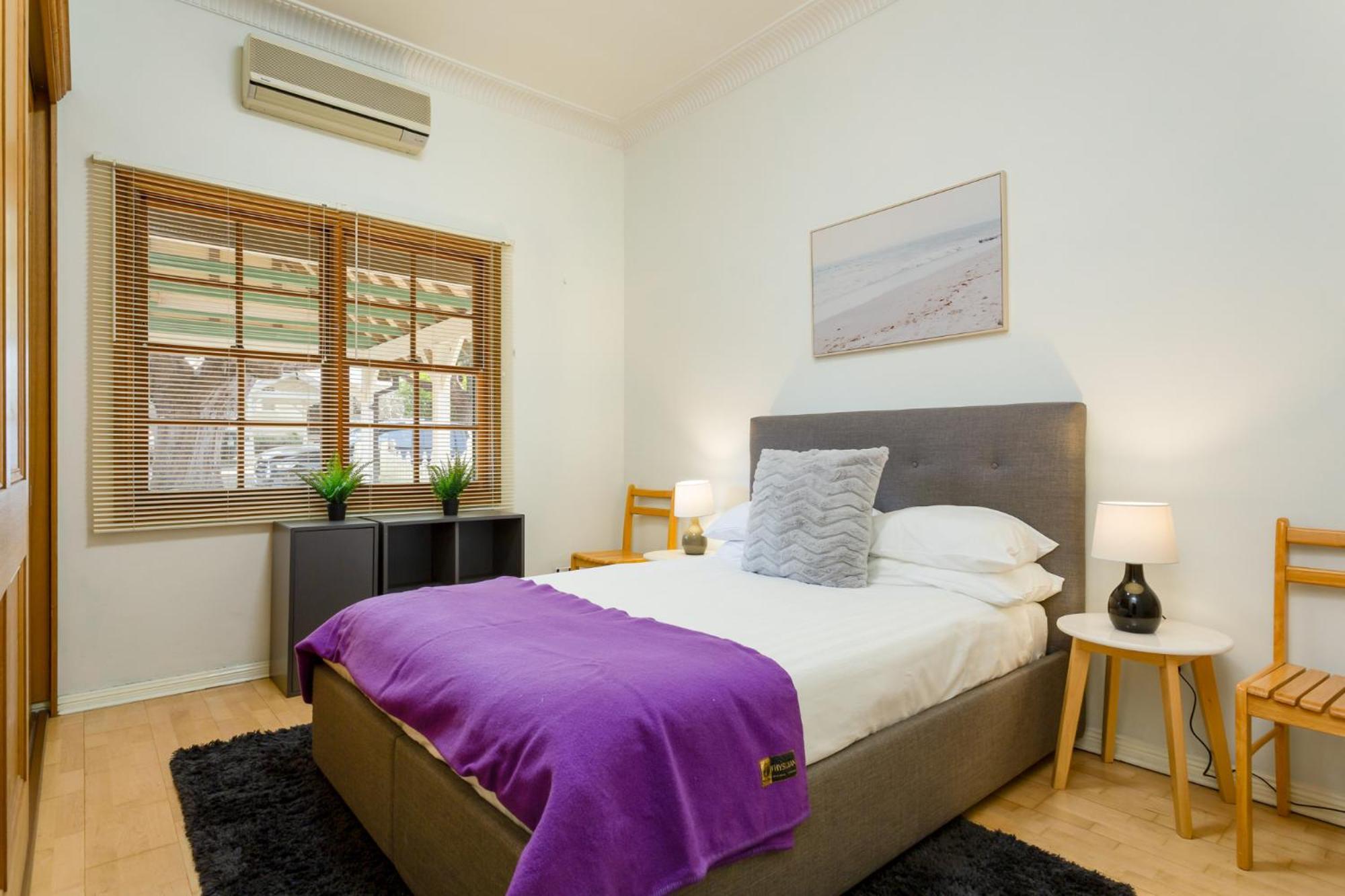 Spacious 3-bed Mid Century Near Cbd Holiday home *